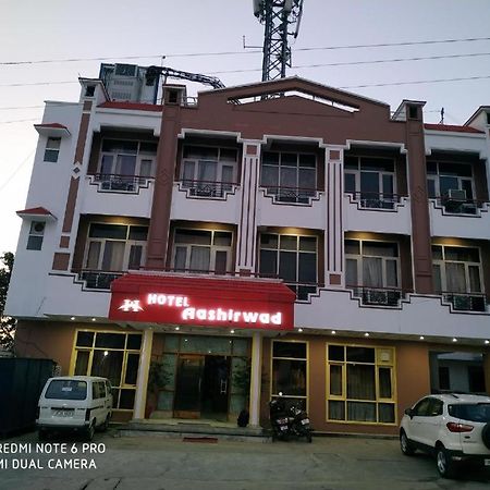 Aashirwad Hotel 카트라 외부 사진